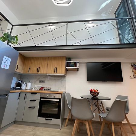 City Center Loft With Private Parking Kavála ภายนอก รูปภาพ